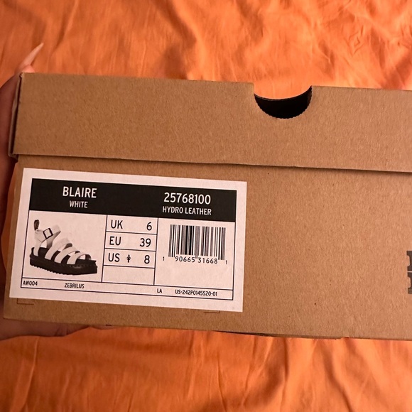 BLAIRE HYDRO LEATHER STRAP SANDALS - Picture 7 of 8